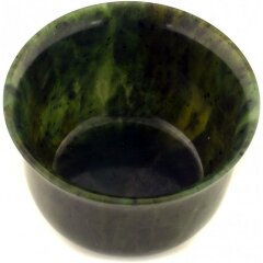 Стильная варенница из нефрита