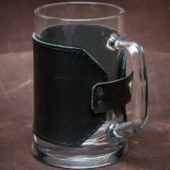 Стеклянный пивной бокал «Кружка» в оплетке из кожи