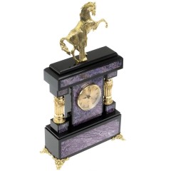 Каминные часы «Конь с попоной» из натурального камня чароит