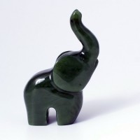 Миниатюрная фигурка «Слон» из зелёного нефрита