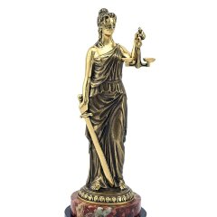 Бронзовая статуэтка «Фемида» на камне яшма в подарок судье