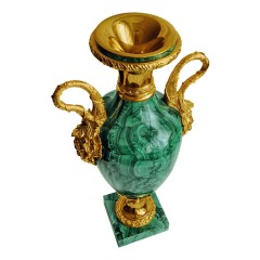 Настольная ваза из камня малахит «Татьяна» для стильного интерьера