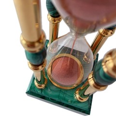 Эксклюзивная модель песочных часов из малахита «Таймер» в позолоченном корпусе