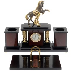 Настольный набор из яшмы «Конь с попоной» в подарок руководителю