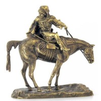 Скульптурная статуэтка «Оглядывающийся черкес»