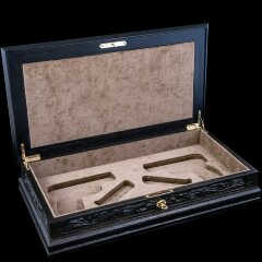 Подарочная шкатулка «Москва» из морёного дуба и янтаря