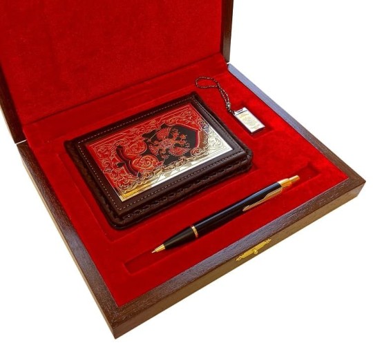 Набор «Автодокументы, ручка, флешка»