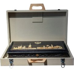 Большая шкатулка «Москва» из морёного дуба и янтаря