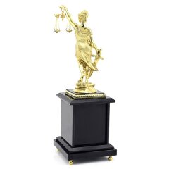 Часы настольные с фигуркой «Фемида» на камне яшма в подарок судье