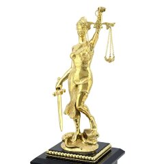 Часы настольные с фигуркой «Фемида» на камне малахит в подарок судье