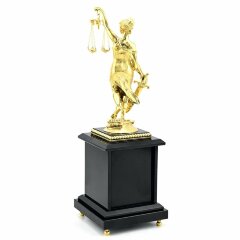 Часы настольные с фигуркой «Фемида» на камне малахит в подарок судье