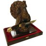 Подарочный нож «Глухарь» с резной фигурой на подставке из яшмы