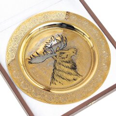 Декоративная тарелка «Лось» с позолотой в деревянном футляре