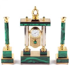 Каминные часы с подсвечниками «Уралочка» из малахита с позолоченным декором
