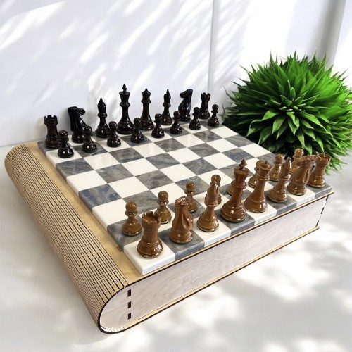 Шахматы подарочные «Мрамор» в ларце с шахматными фигурами