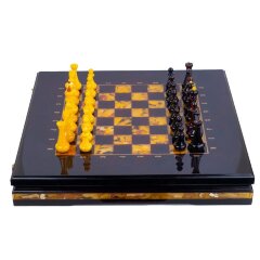 Подарочные шахматы «Антик» из массива дуба и янтаря