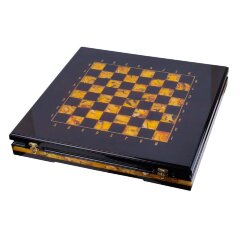 Подарочные шахматы «Антик» из массива дуба и янтаря