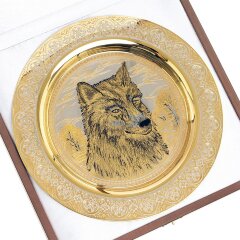 Декоративная тарелка «Волк» с позолотой в деревянном футляре