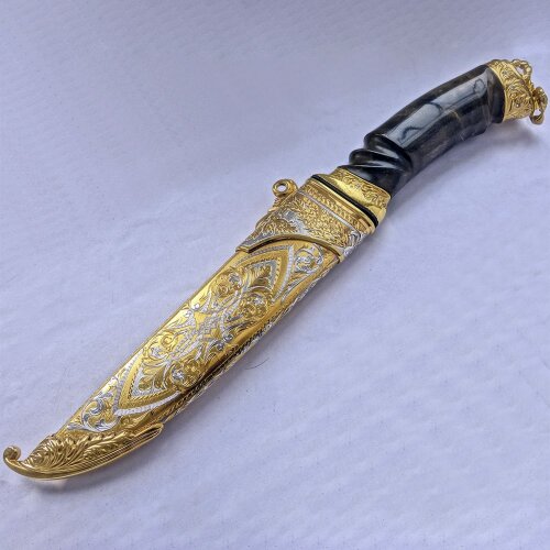 Сувенирный нож «Скорпион» в позолоченных ножнах