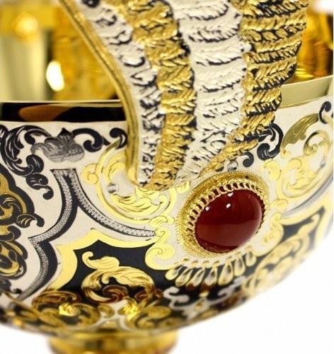 Конфетница украшенная «Лебедь»