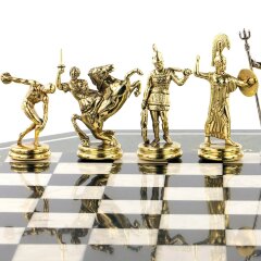 Шахматный стол «Метатели дисков»