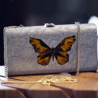 Серая женская сумочка «Бабочка» из дерева и янтаря