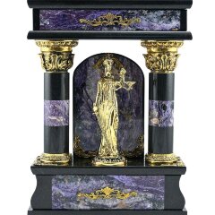 Каминные часы «Фемида» из камня чароита в подарок судье