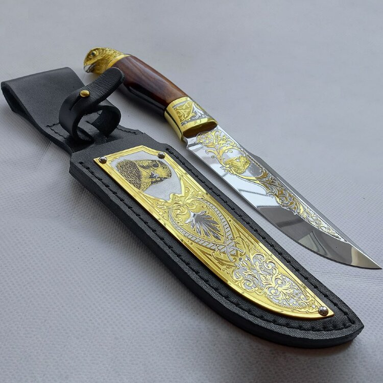 Подарочный нож «Золотой сокол» с позолоченным клинком из дамасской стали