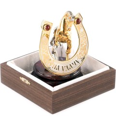 Настольный сувенир подкова с лошадью «На удачу» на яшме в подарок дедушке