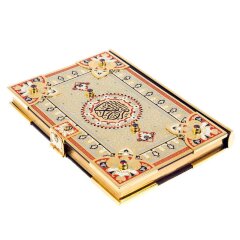 Украшенная книга «Коран» с чётками на арабском языке