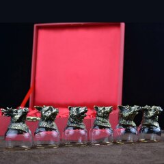 Подарочная рюмка лафитник «Рысь» из бронзы