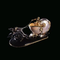 Сувенирная композиция «Посейдон» (золото) из раковины NAUTILUS