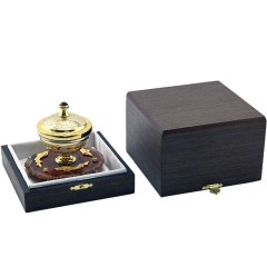 Позолоченная икорница на агате «Три Белуги» в подарок рыбаку