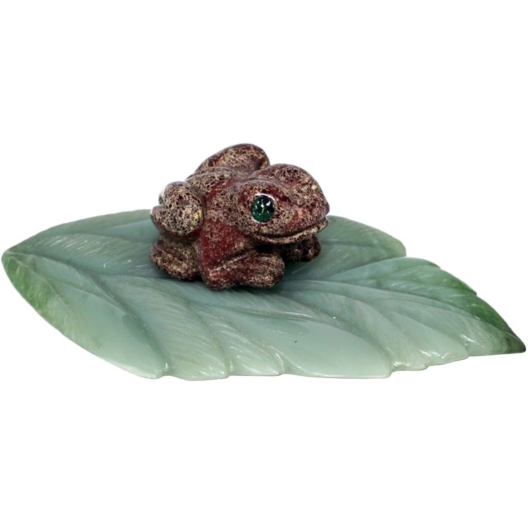 Сувенирная фигурка «Лягушка на листике» (нефрит, яшма)