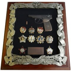 Настенное панно «Пистолет Макаров» (знаки СССР)