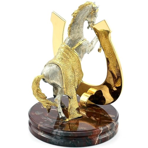 Сувенирная подкова с лошадью «На удачу» на яшме в подарок подруге