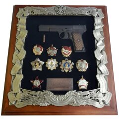 Панно «Пистолет Тульский Токарева» (знаки СССР)