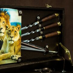 Подарочный набор для пикника «Лев» в кожаном чемодане