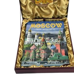 Подарочная книга «Москва» (на английском языке) с тарелкой