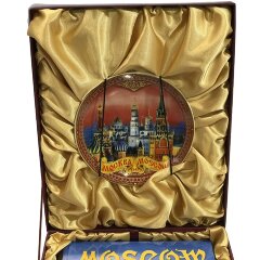 Подарочная книга «Москва» (на английском языке) с тарелкой