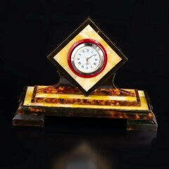 Настольные часы из янтаря «Ромб» для рабочего стола