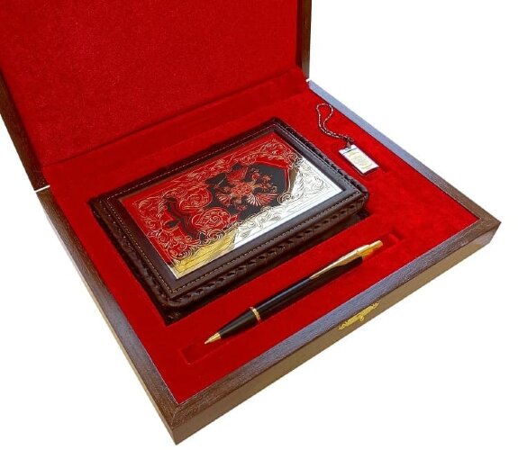 Набор «Ежедневник, Parker, флешка»