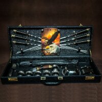 Подарочный набор для пикника «Царь зверей» в кожаном чемодане