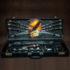 Подарочный набор для пикника «Орёл» в кожаном чемодане