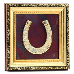 Настенный сувенир «Подкова на счастье» — панно из натурального камня яшма