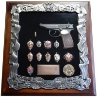 Настенное панно «Пистолет Макаров» (знаки ФСБ)