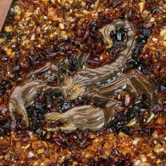 Нарды ручной работы «Скорпион и Дракон» с янтарной мозаикой