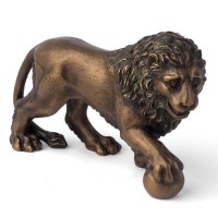 Бронзовая статуэтка «Лев с шаром»