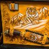 Подарочный набор для пикника «Тигры» в кожаном чемодане