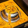 Подарочный набор для пикника «Тигры» в кожаном чемодане